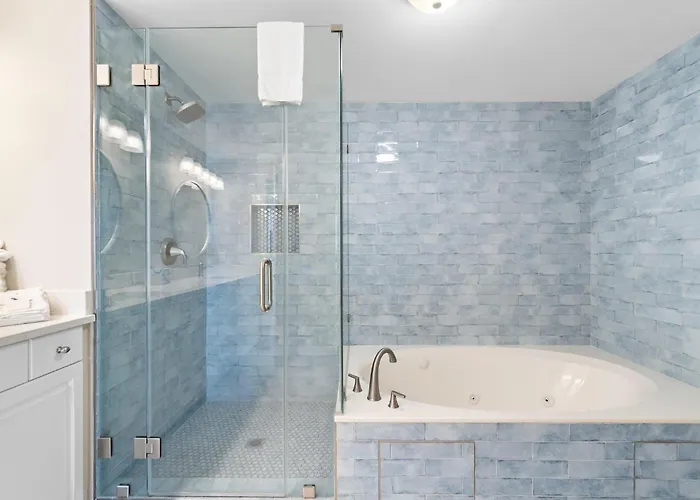 Windemere 908 Pool Side A Included! * Pensacola